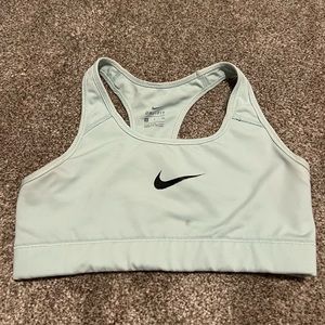 Mint green nike sports bra size small